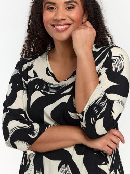 SBIRGITTE - Plus Size Kjole fra Studio