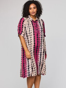 SGUNDA - Plus Size Kjole fra Studio