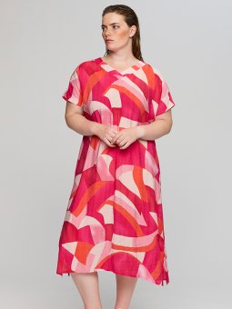 SAGNES - Plus Size Kjole fra Studio