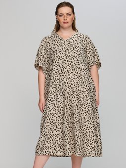 SCARMEN - Plus Size Kjole fra Studio