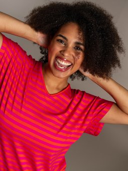 AMSTERDAM - Plus Size T-shirt fra Sandgaard