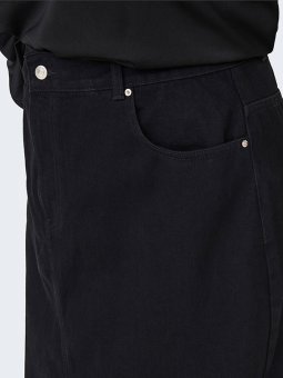 CARNELIA - Plus Size Skjørt fra Only Carmakoma